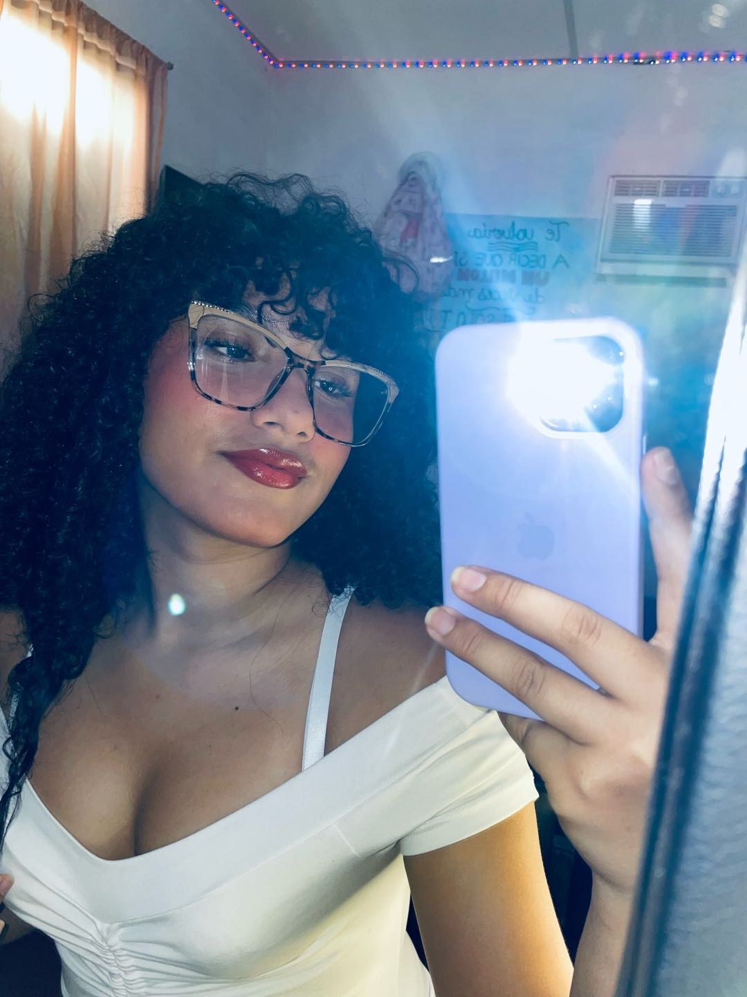 Amor on a live adult video chat on DirtyRoulette